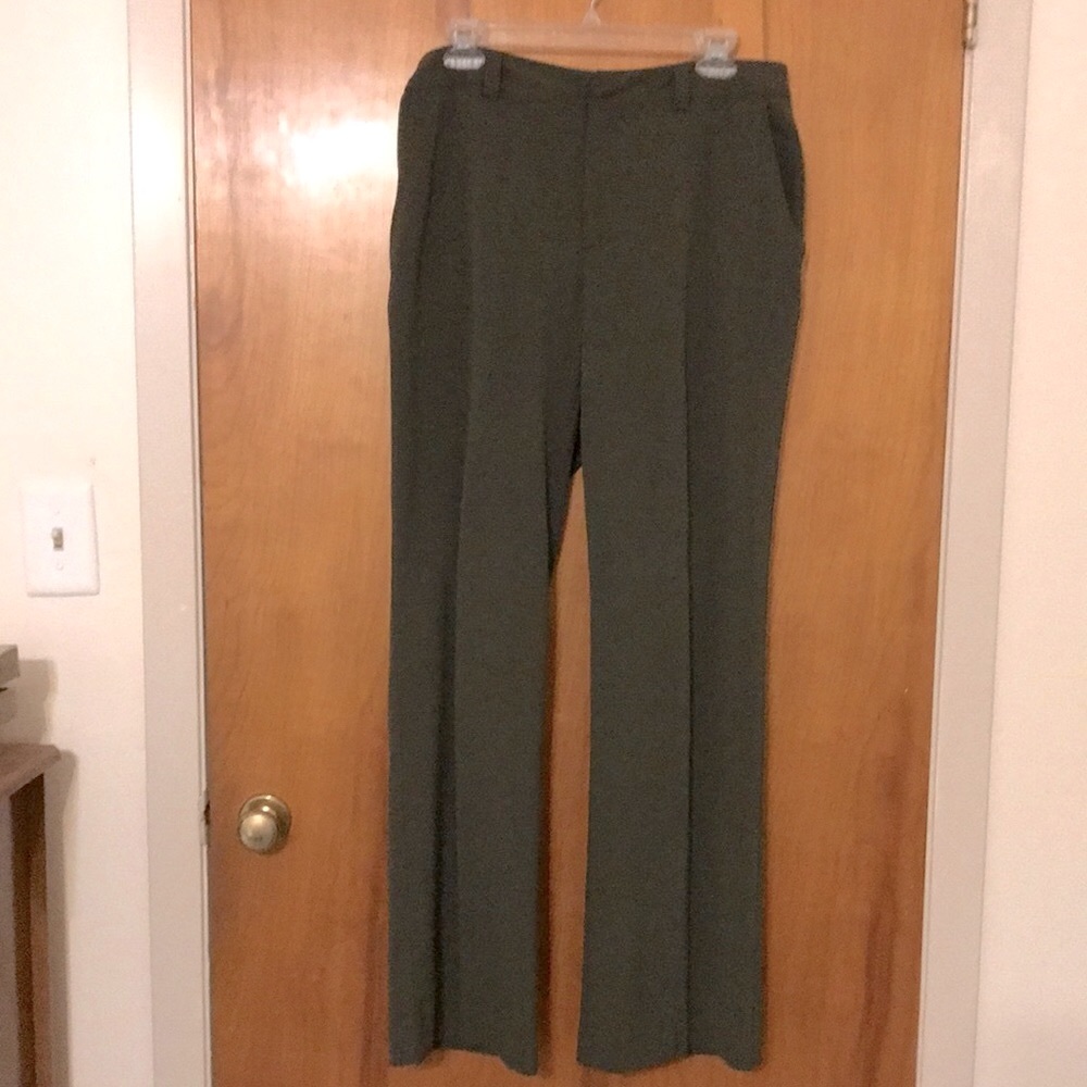 EUC Worthington Stretch Army Green Straight Leg Pants - 12